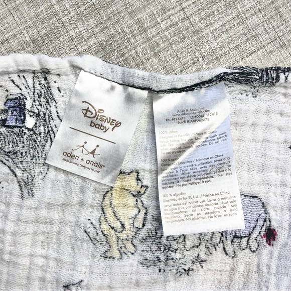 Aden & Anais Pooh muslin swaddle / Disneyland plush Pooh, Tigger, Eeyore bundle - Picture 4 of 9